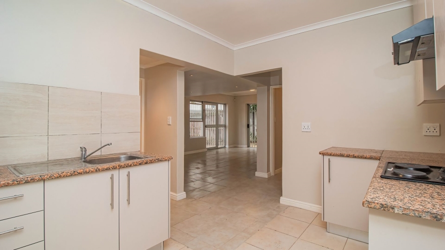 1 Bedroom Property for Sale in Bishopscourt Western Cape